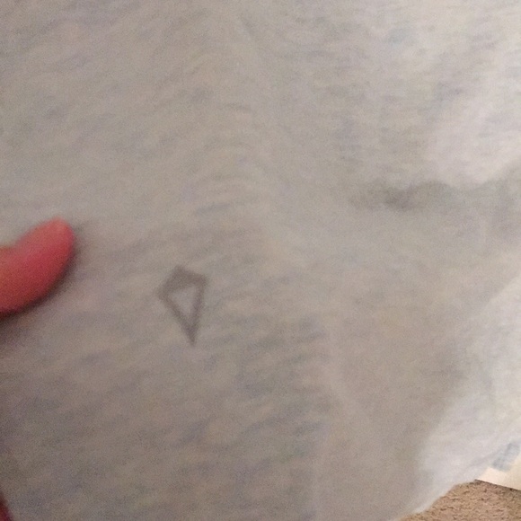 ivivia blue workout shirt size 10 barely worn - Picture 3 of 4